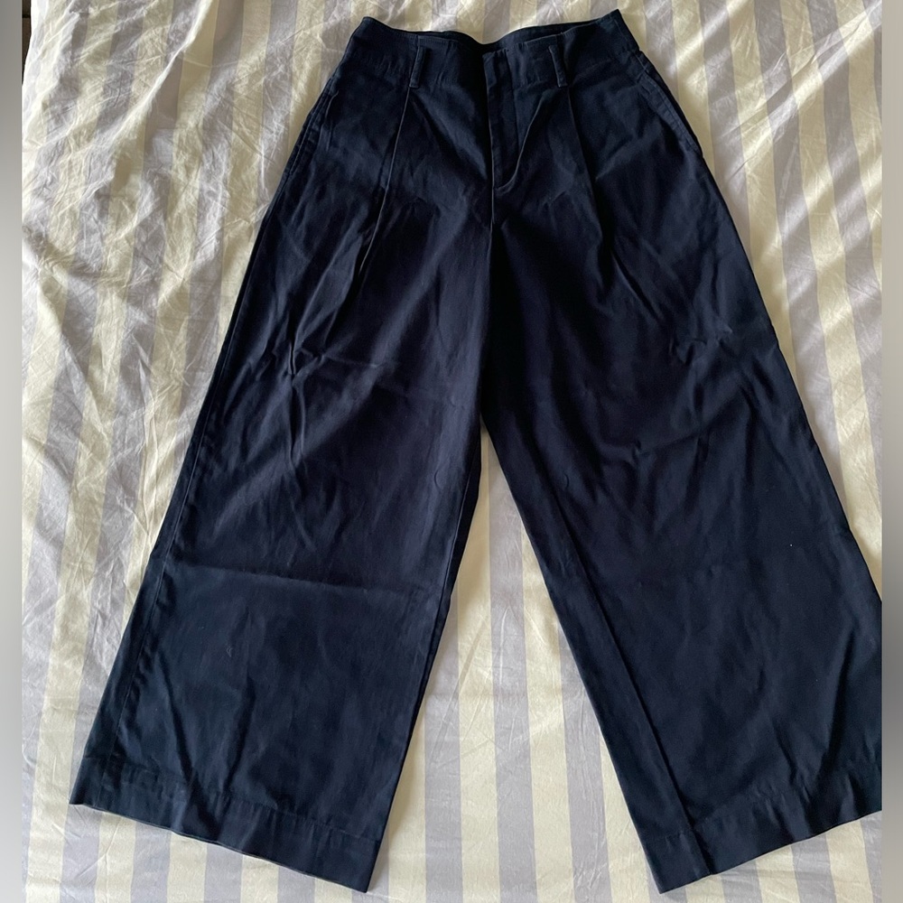 uniqlo women's cropped wide leg chinos/khakis